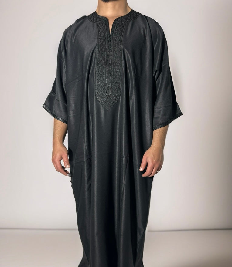 Monochrome black men’s Gandora