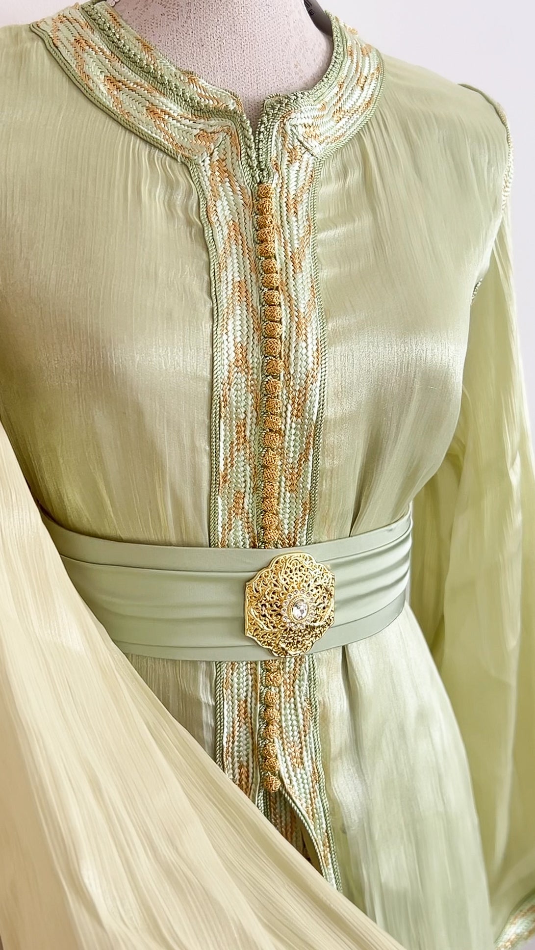 TAKCHITA ORGANZA