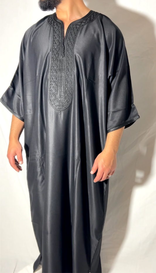 Monochrome black men’s Gandora