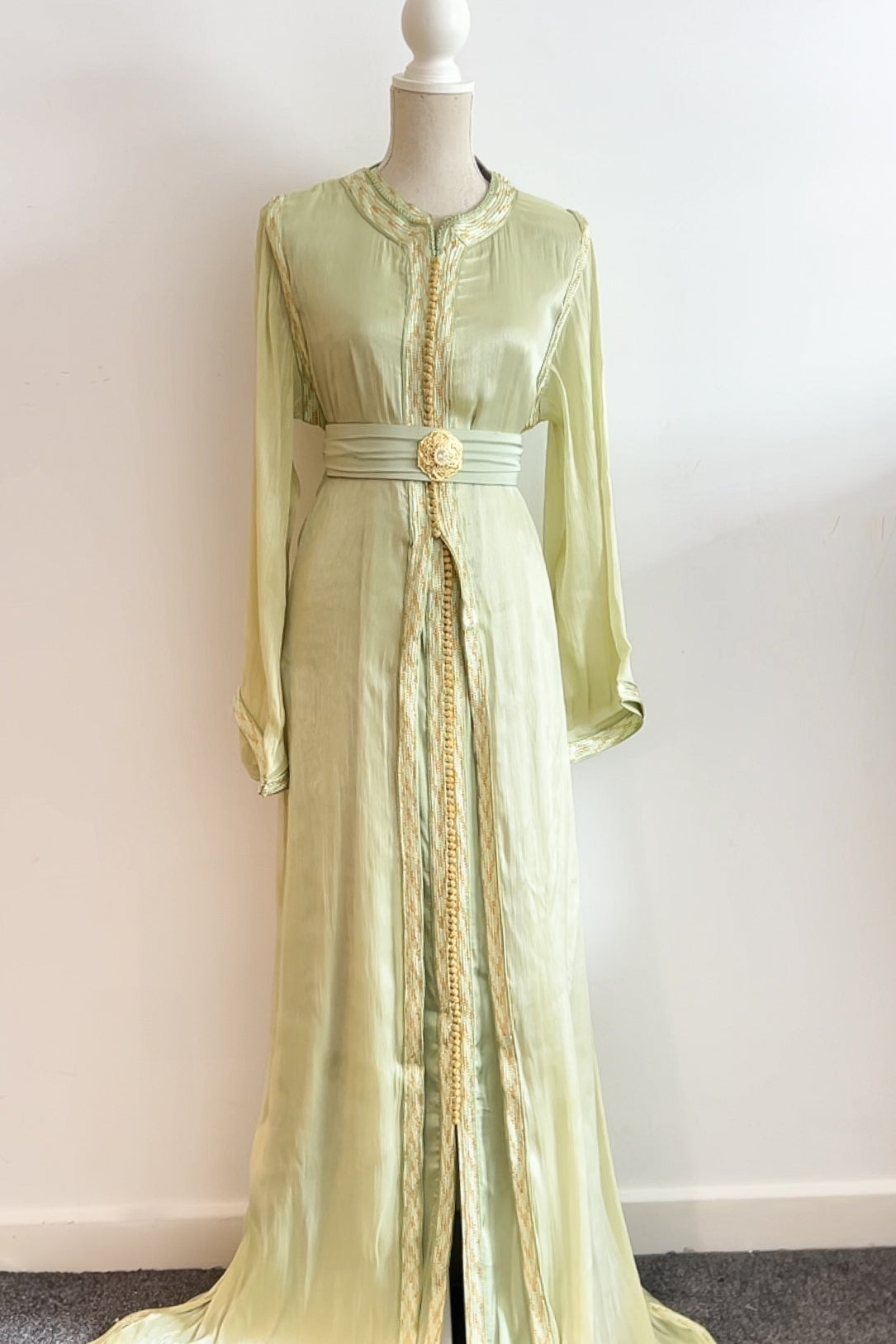 TAKCHITA ORGANZA