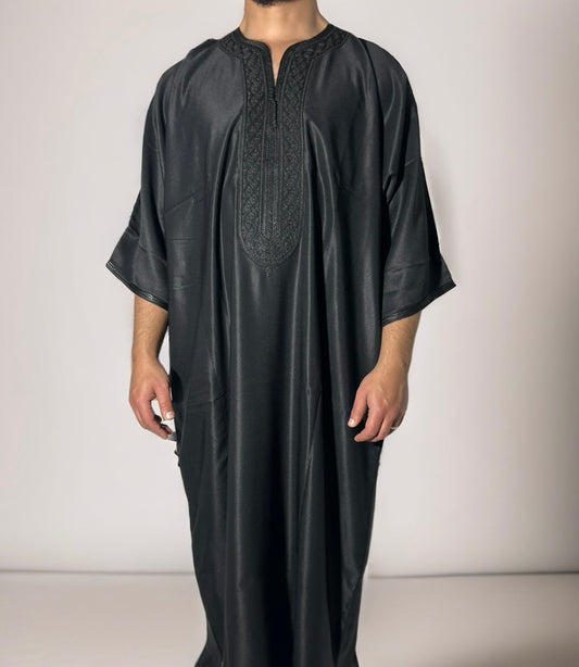 Monochrome black men’s Gandora